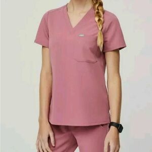 NWT Figs Catarina Top Quartz Medium